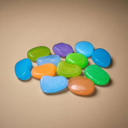 Glow Stones Medium - 12 pcs - Glow in the dark - Terrarium decoration - Aquarium decoration - Multicolor - 3-5 cm