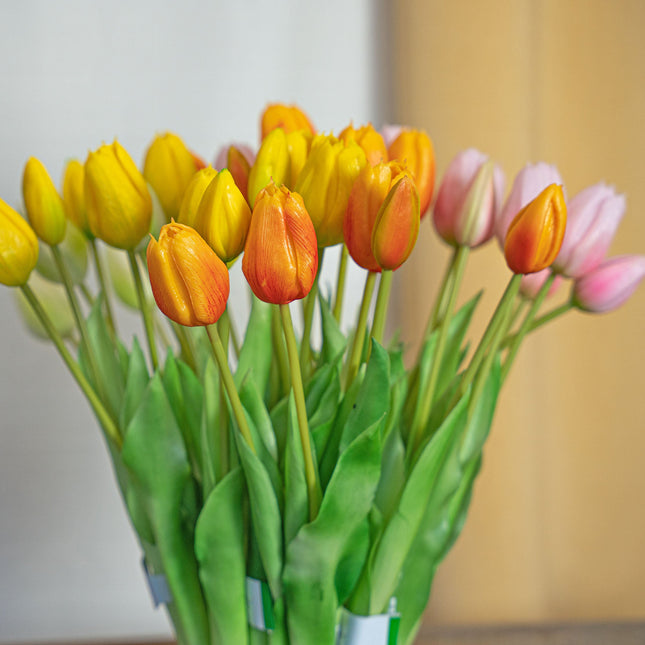 Tulip Bouquet - Yellow - ‘Real Touch’ Artificial Tulips - 5 Tulip stems - 43 cm